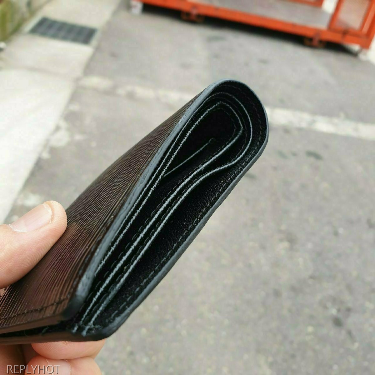 루이비통 에삐 반지갑