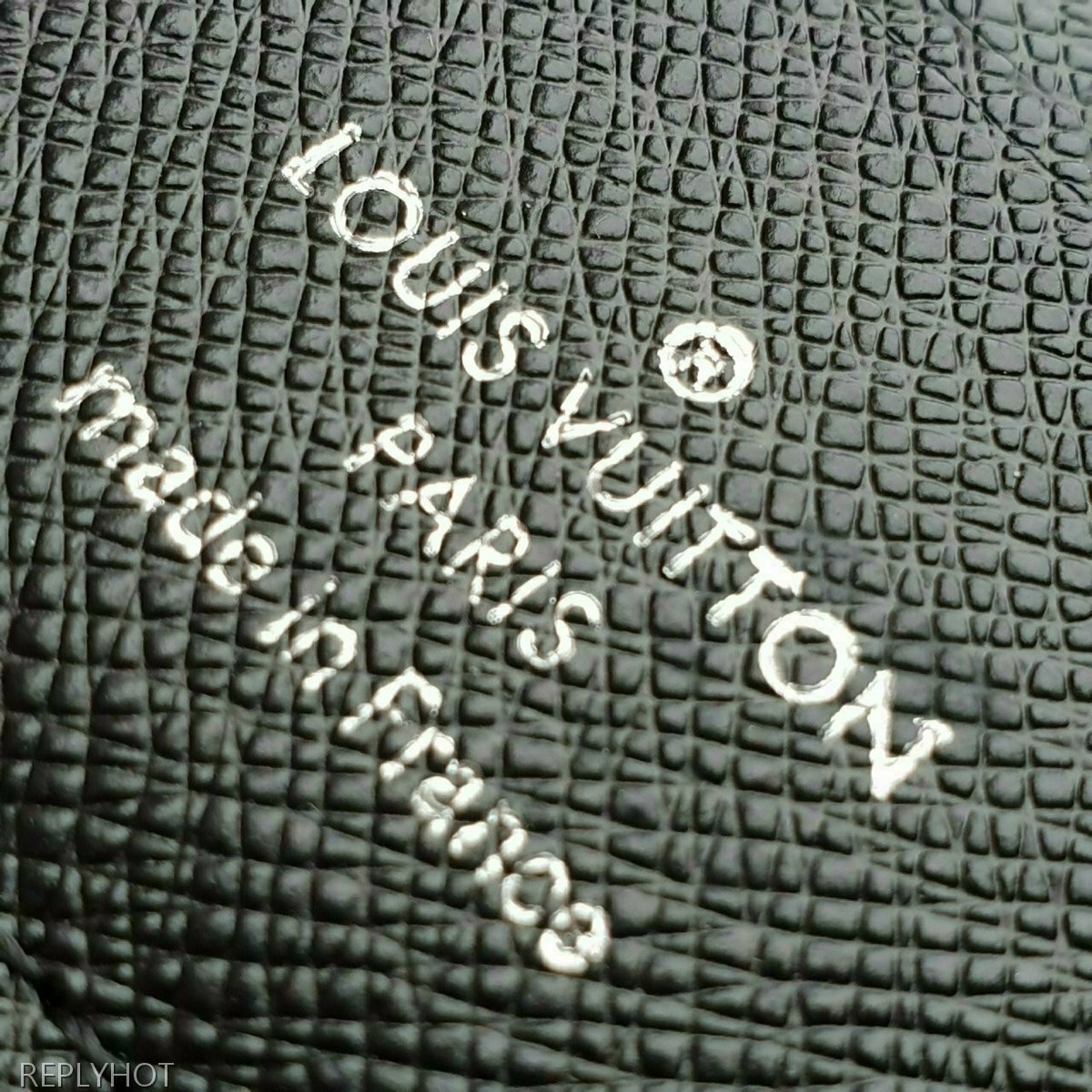 루이비통 에삐 반지갑