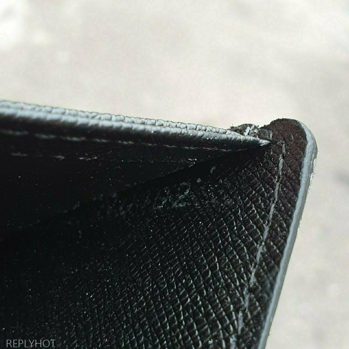 루이비통 에삐 반지갑