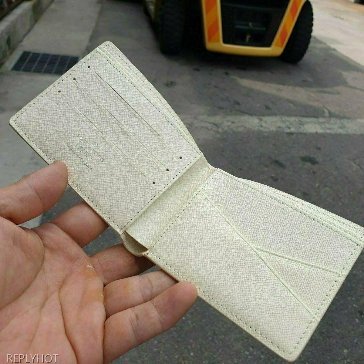 루이비통 아주르 반지갑