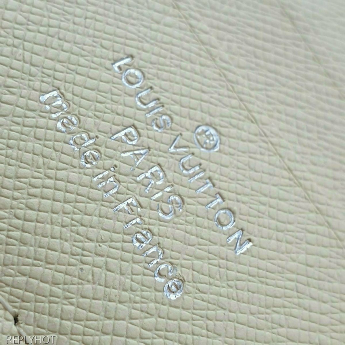 루이비통 아주르 반지갑