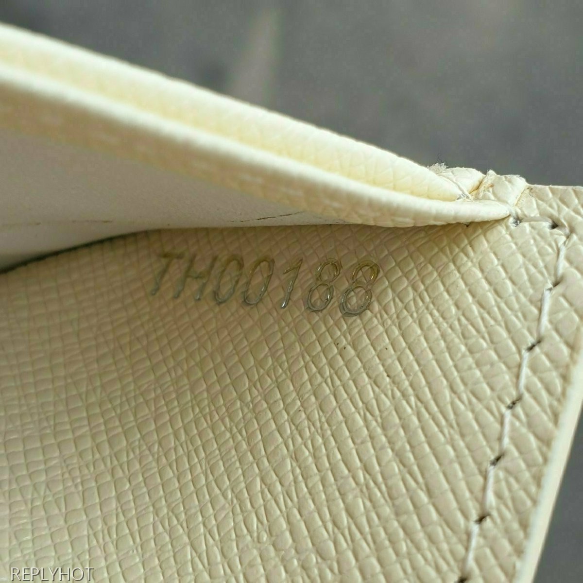 루이비통 아주르 반지갑