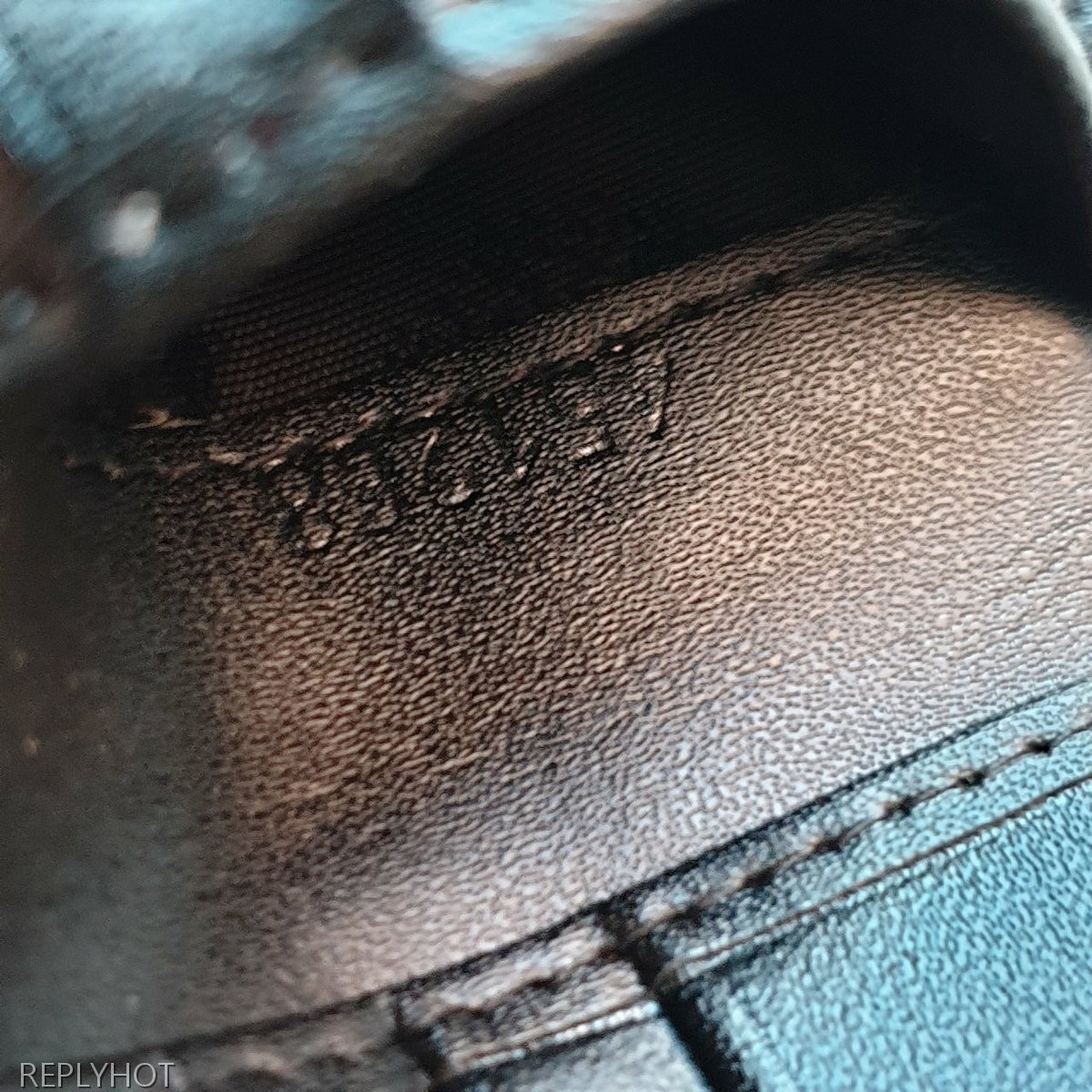 구찌 울프 XXV 반지갑 브라운