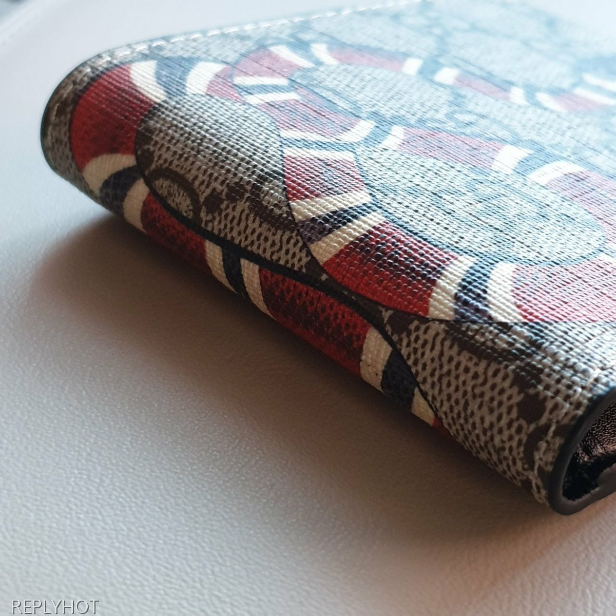 구찌 스네이크 반지갑 브라운