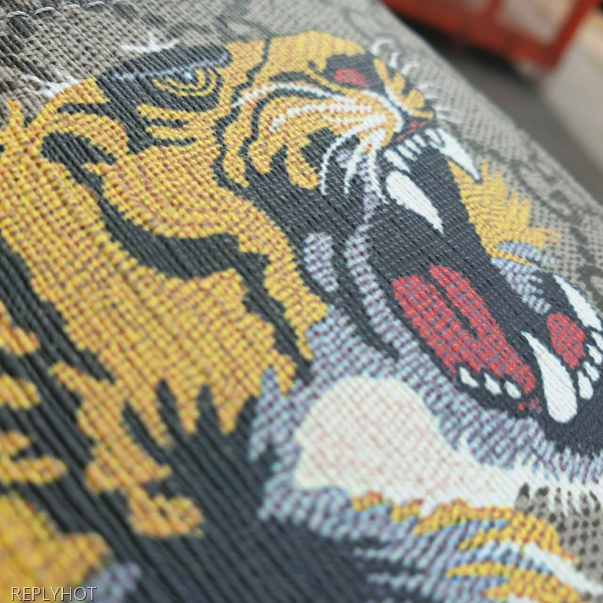 구찌 타이거 반지갑 브라운