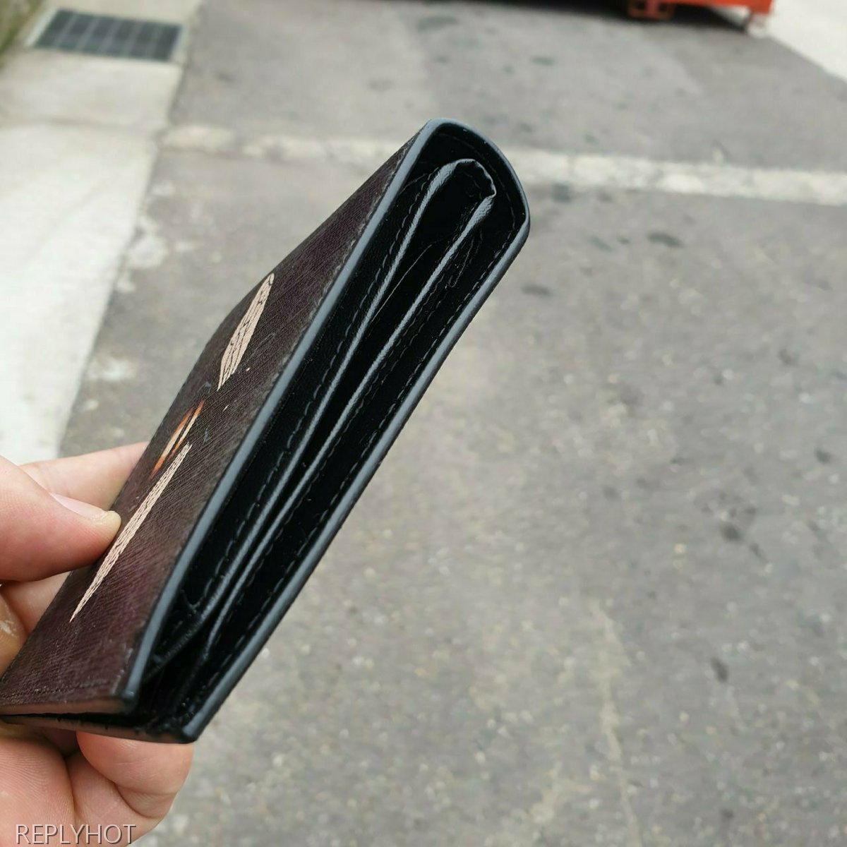 구찌 꿀벌 반지갑 블랙