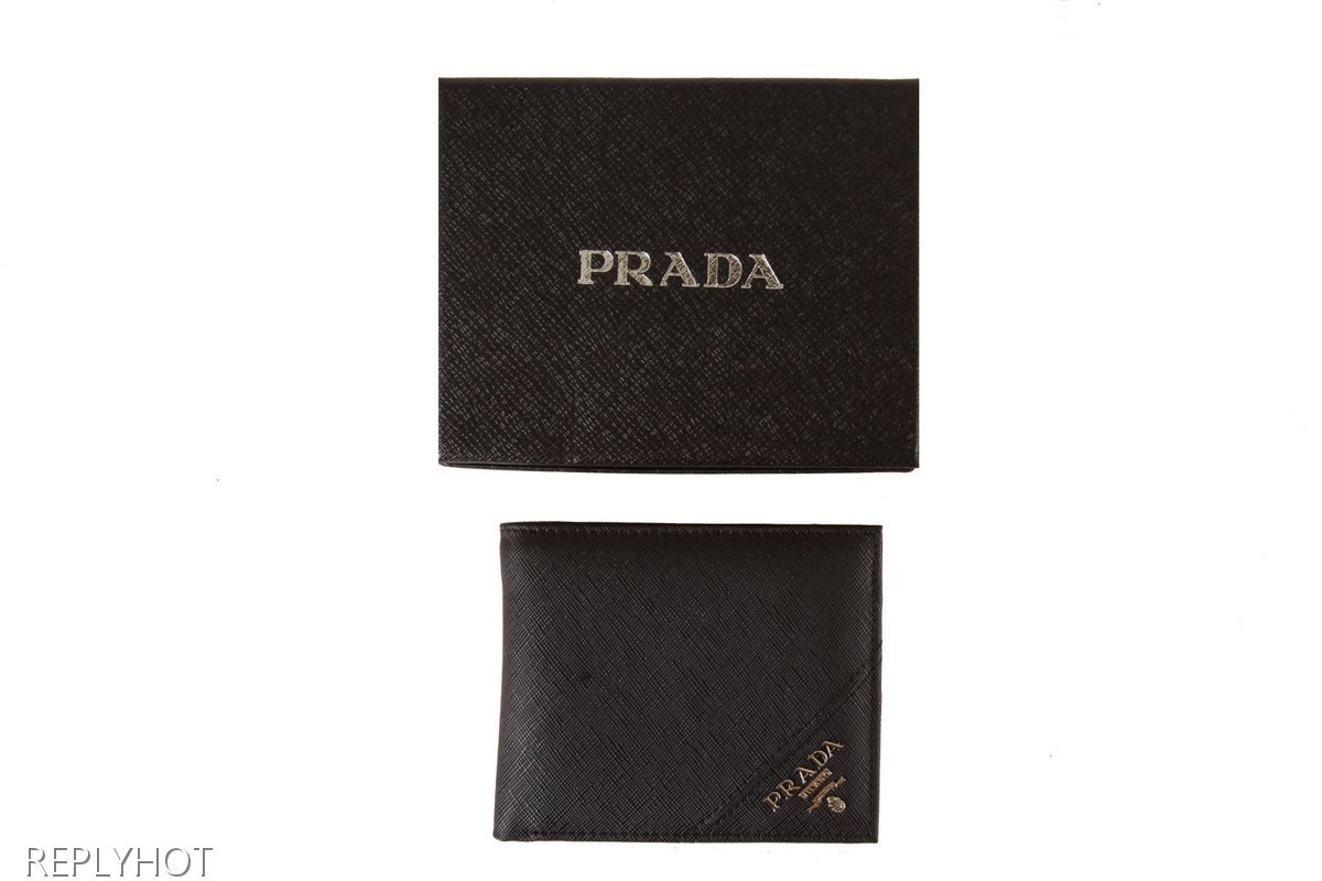 프라다 사피아노 반지갑