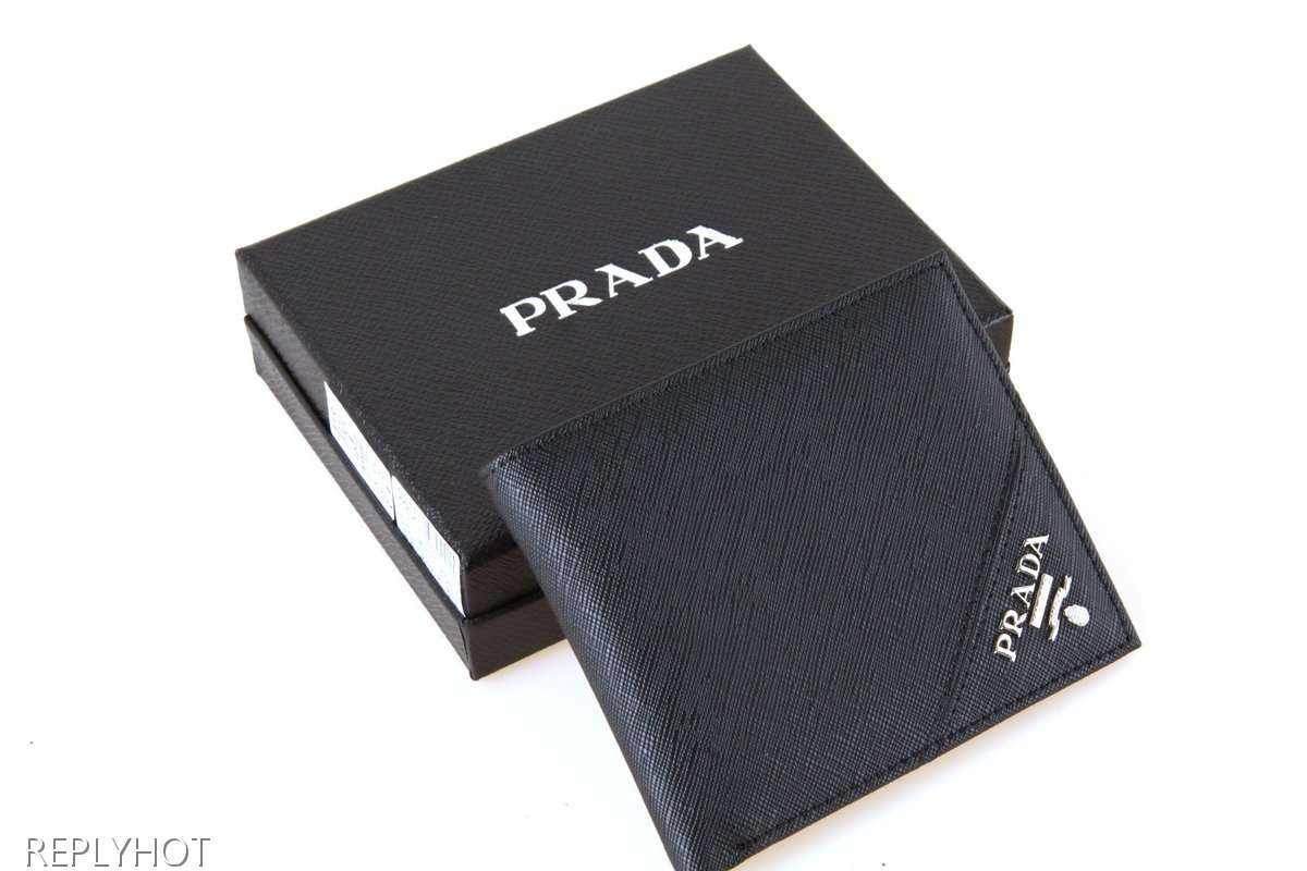 프라다 사피아노 반지갑