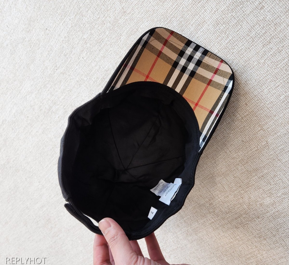 버버리 런던 자수로고 볼캡 모자