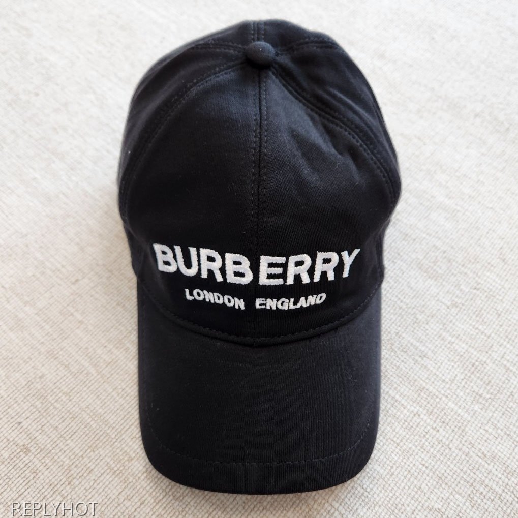 버버리 런던 자수로고 볼캡 모자