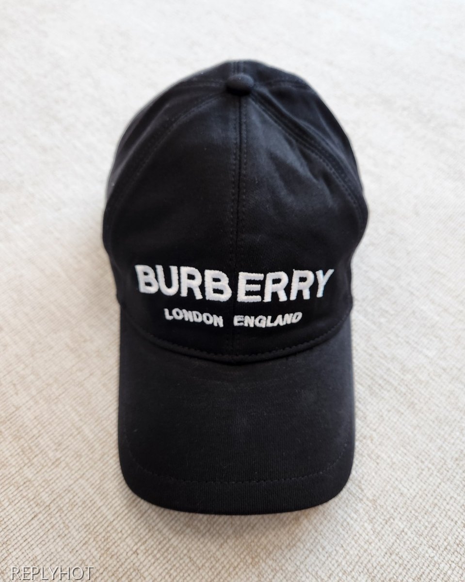 버버리 런던 자수로고 볼캡 모자