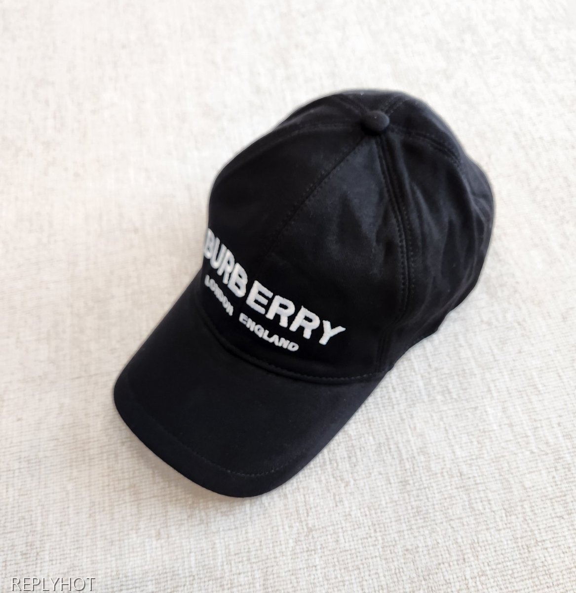 버버리 런던 자수로고 볼캡 모자