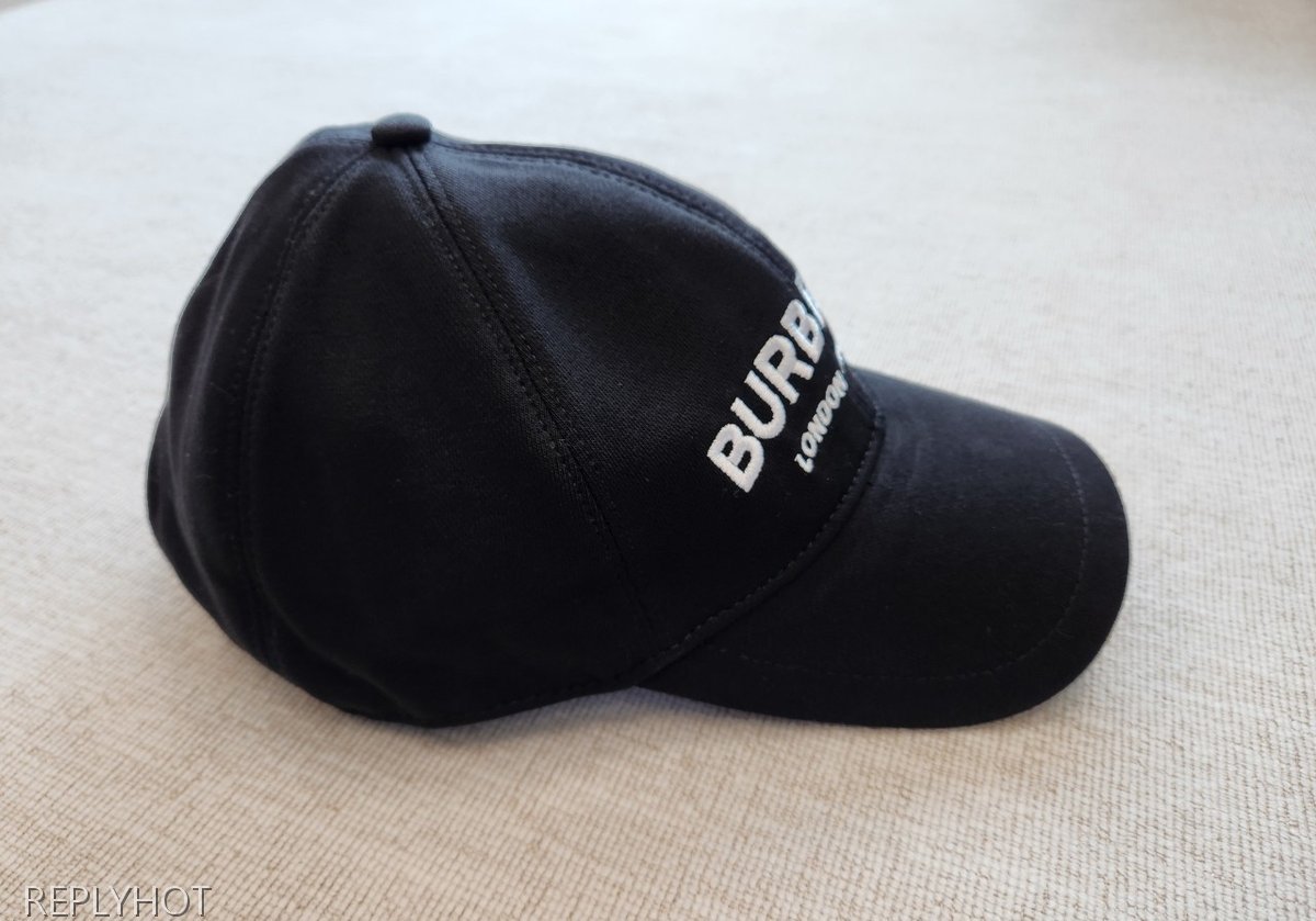 버버리 런던 자수로고 볼캡 모자