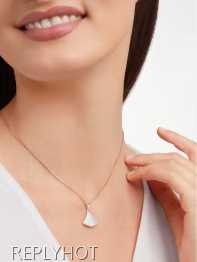 불가리 디바스 드림 네크리스 목걸이(자개)