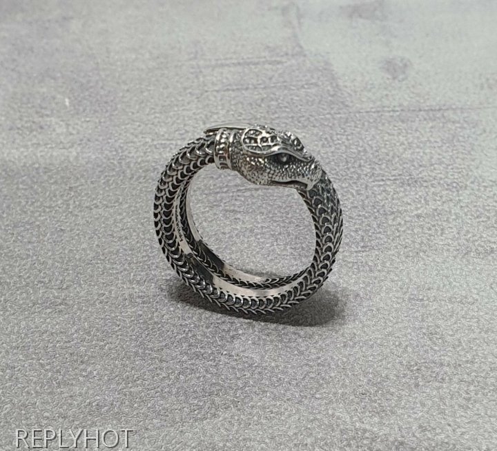 구찌 20SS 실버 스네이크 반지