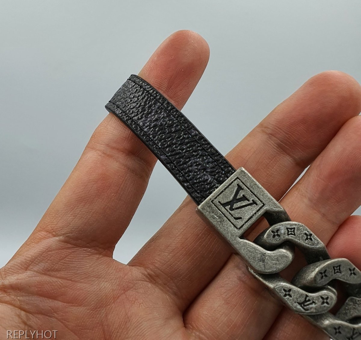 루이비통 모노체인 리베르소 팔찌