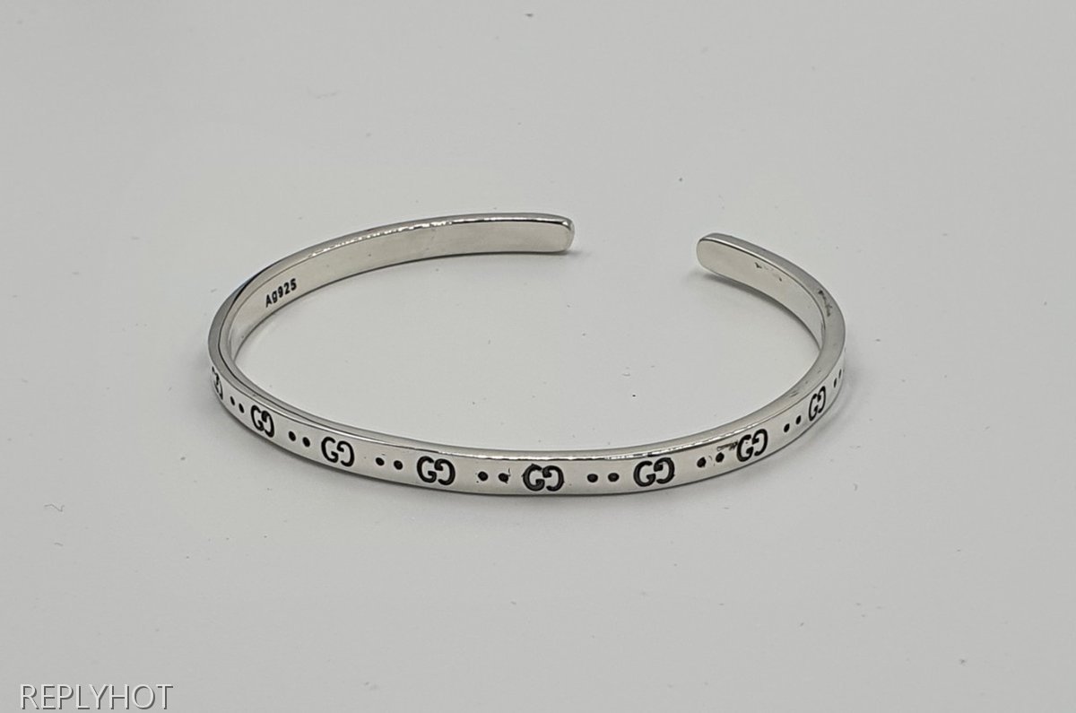 구찌 주얼리 아이콘 GG로고 실버팔찌