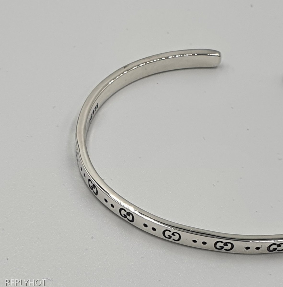 구찌 주얼리 아이콘 GG로고 실버팔찌