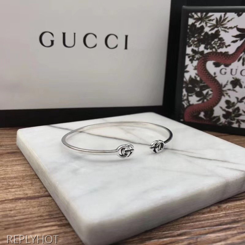 구찌 GG로고 슬림팔찌