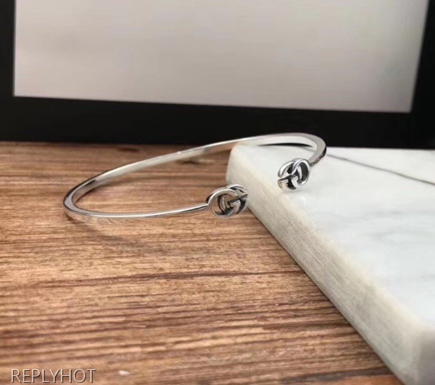 구찌 GG로고 슬림팔찌