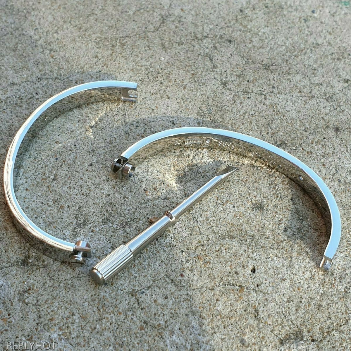 까르띠에 러브팔찌 큐빅 실버  여성용