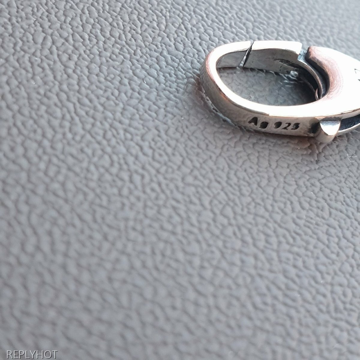 구찌 인터로킹 G체인 팔찌 Silver 92.5