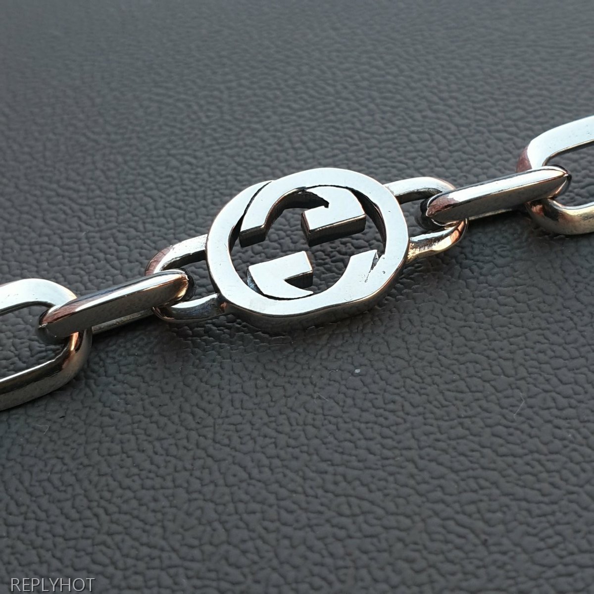 구찌 인터로킹 G체인 팔찌 Silver 92.5