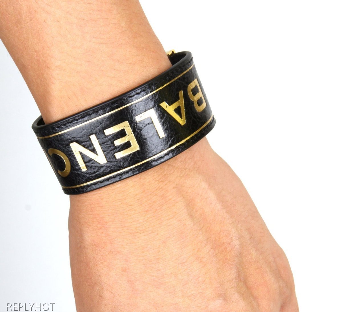 발렌시아가 골드로고 버클 팔찌