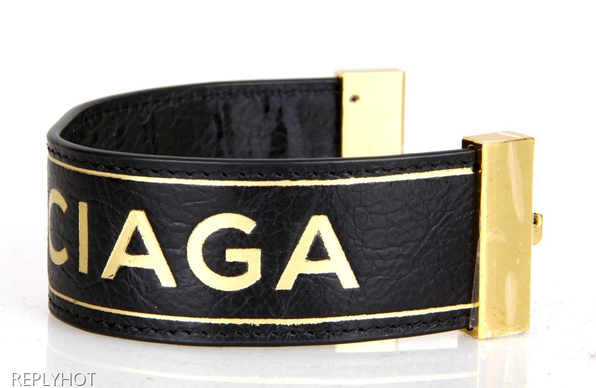 발렌시아가 골드로고 버클 팔찌