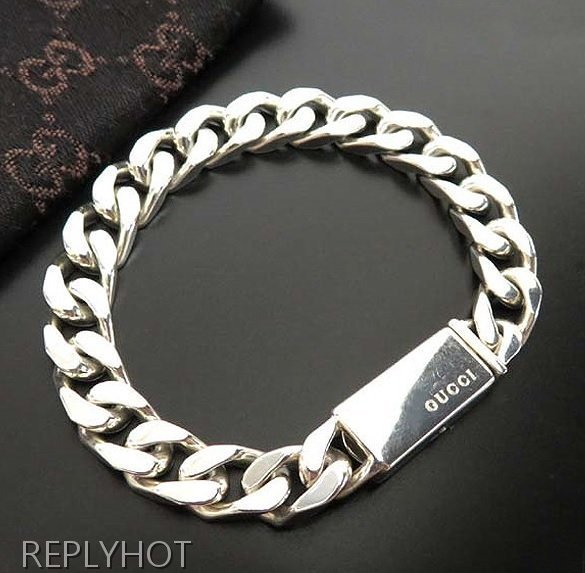 구찌 메탈체인팔찌