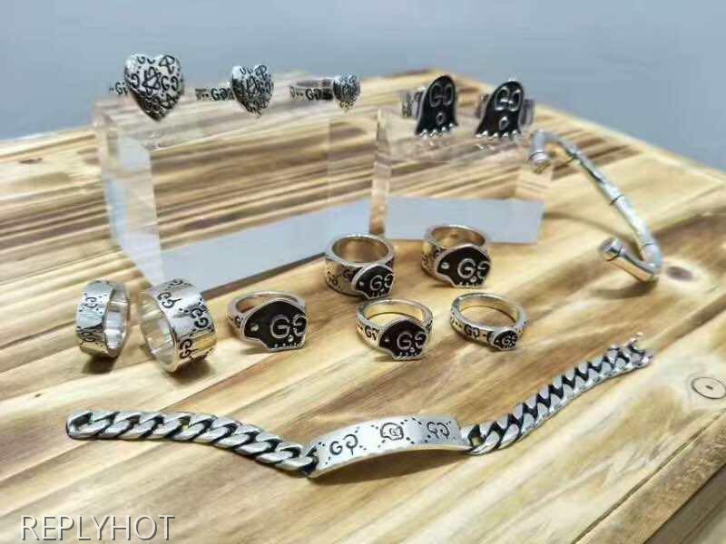 구찌 고스트 체인팔찌