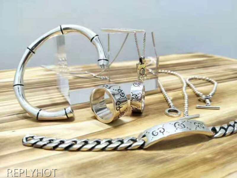 구찌 고스트 체인팔찌