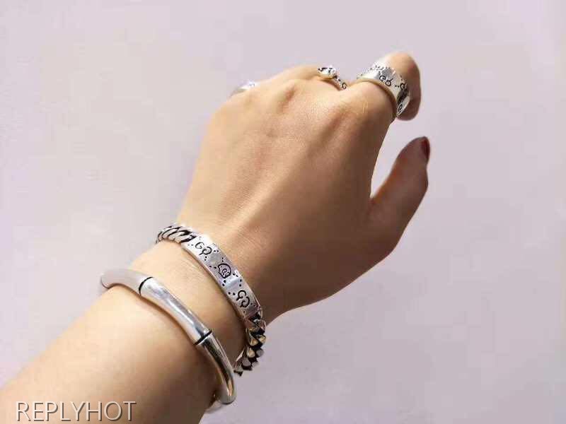 구찌 고스트 체인팔찌