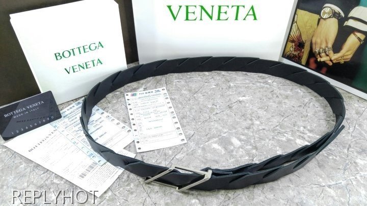 보테가베네타 사선 스트라이프 페널 벨트