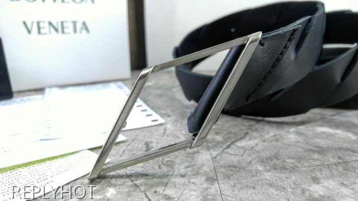 보테가베네타 사선 스트라이프 페널 벨트