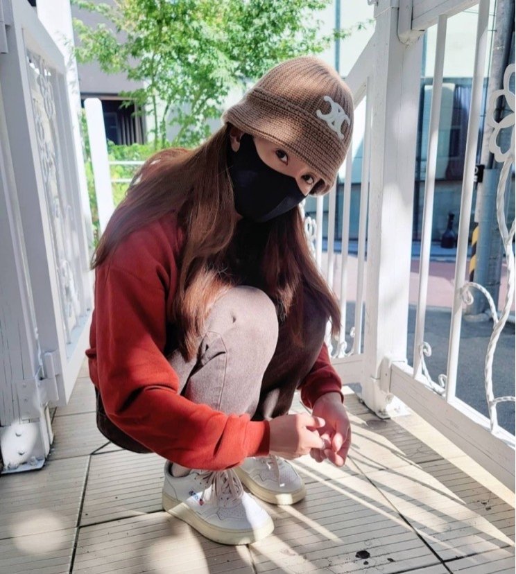 셀린느 트리움페 버킷햇 베이지