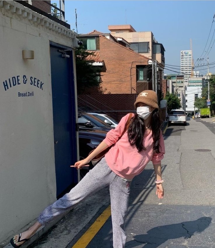 셀린느 트리움페 버킷햇 베이지