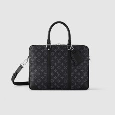 루이비통 포르트 도큐멍 보야주 PM 이클립스 M46457