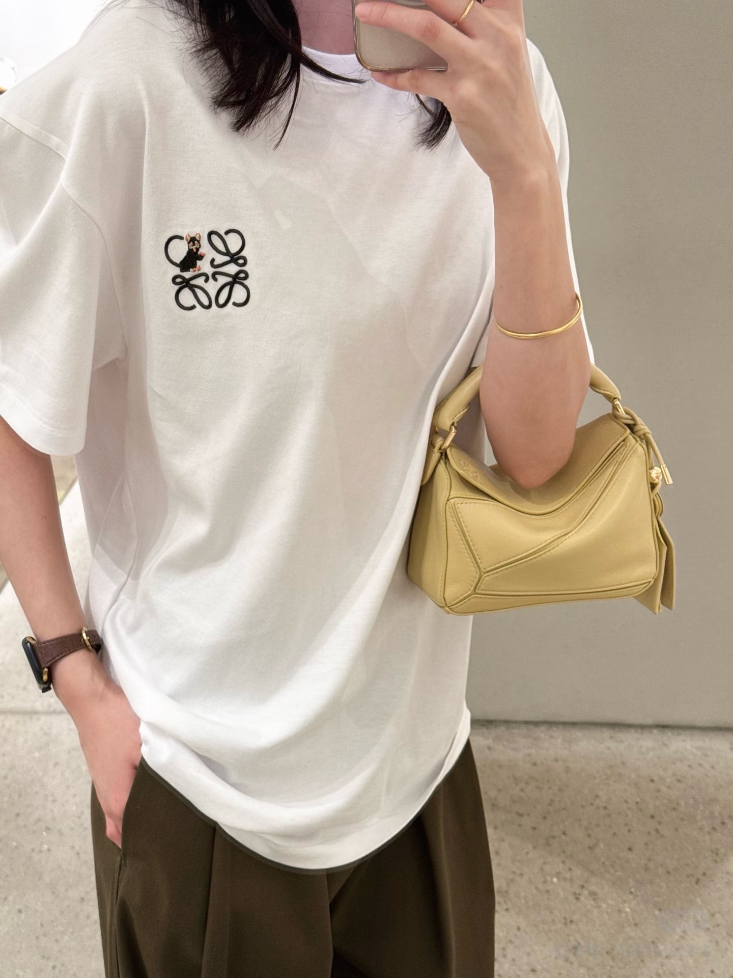 로에베 반팔티 화이트