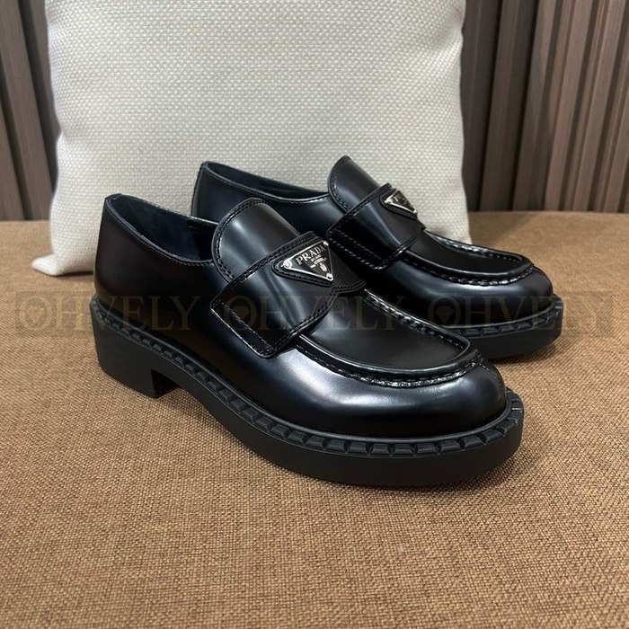 프라다 초콜릿 브러쉬드 로퍼