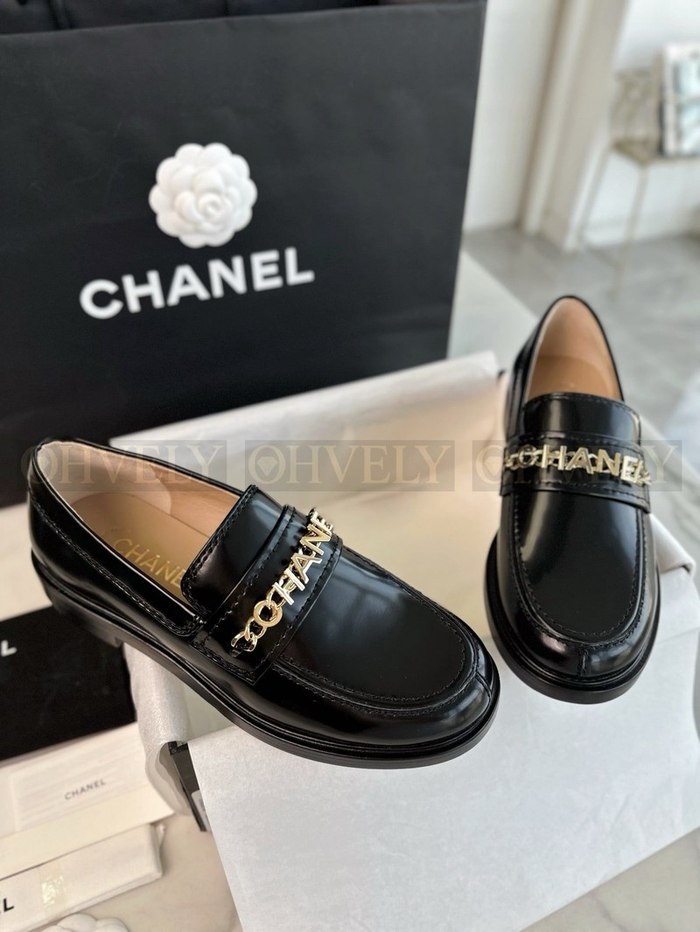 샤넬 체인 로고 로퍼