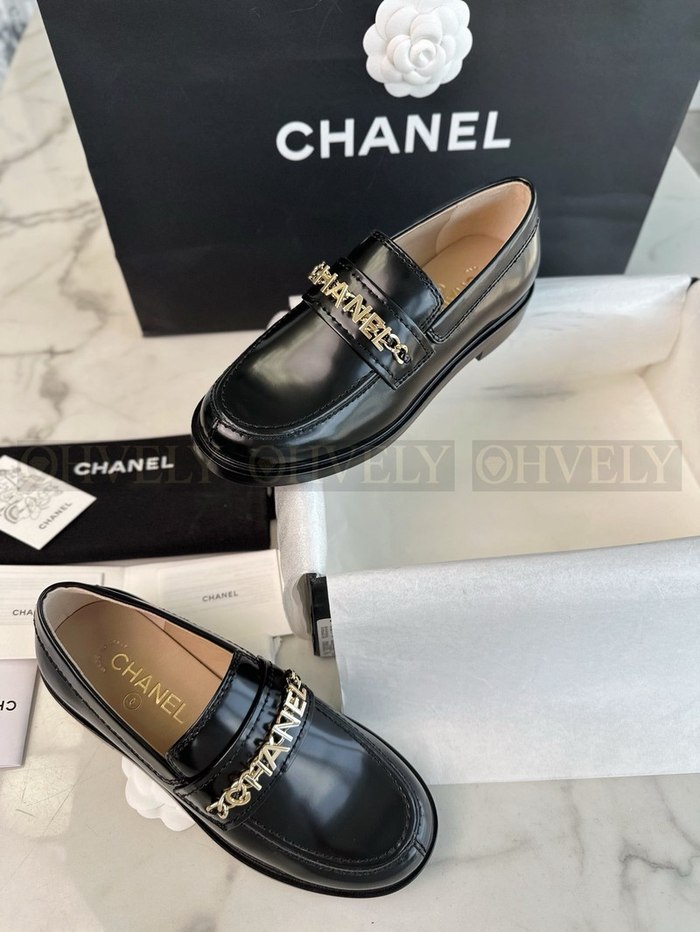 샤넬 체인 로고 로퍼