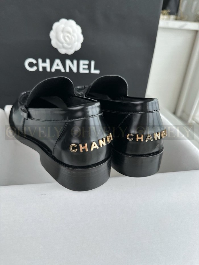 샤넬 백 투 골리지 백로고 로퍼