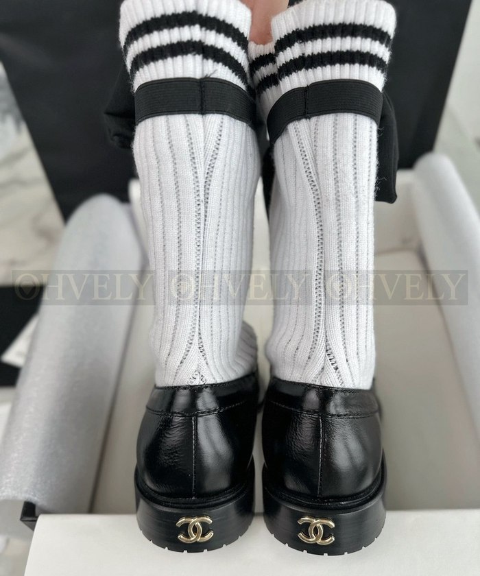 샤넬 리본 삭스 컴바인 모카신