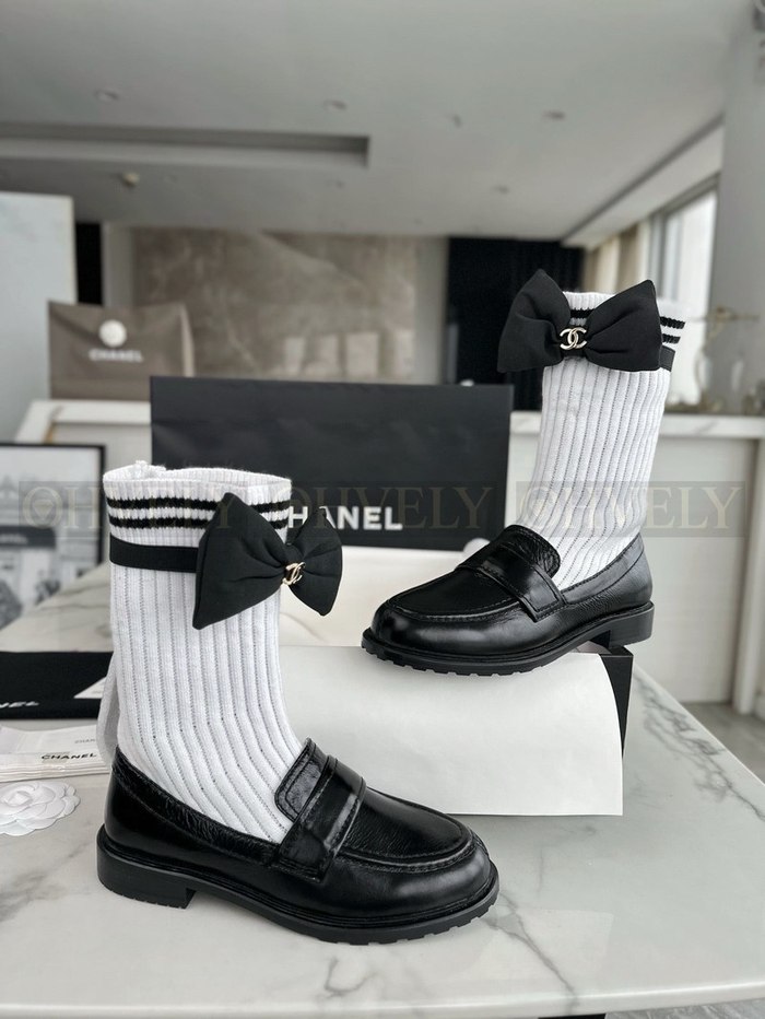 샤넬 리본 삭스 컴바인 모카신