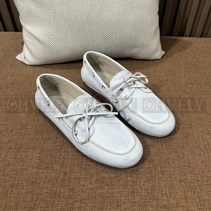 미우미우 언라인드 블리치드 보트 슈즈