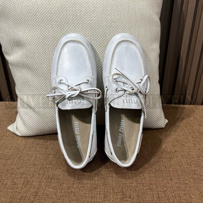 미우미우 언라인드 블리치드 보트 슈즈