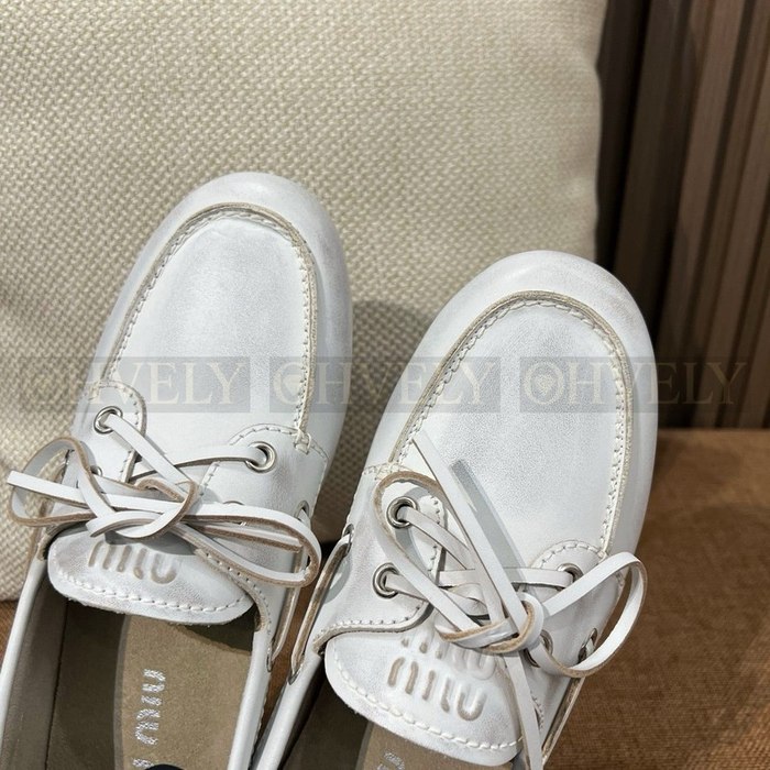 미우미우 언라인드 블리치드 보트 슈즈