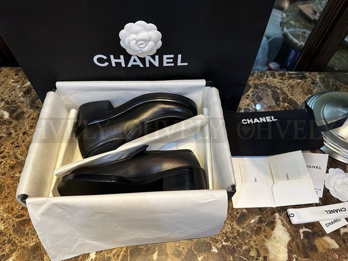 샤넬 CC 빅 로고 로퍼