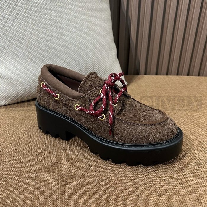 미우미우 스웨이드 레이스업 로퍼